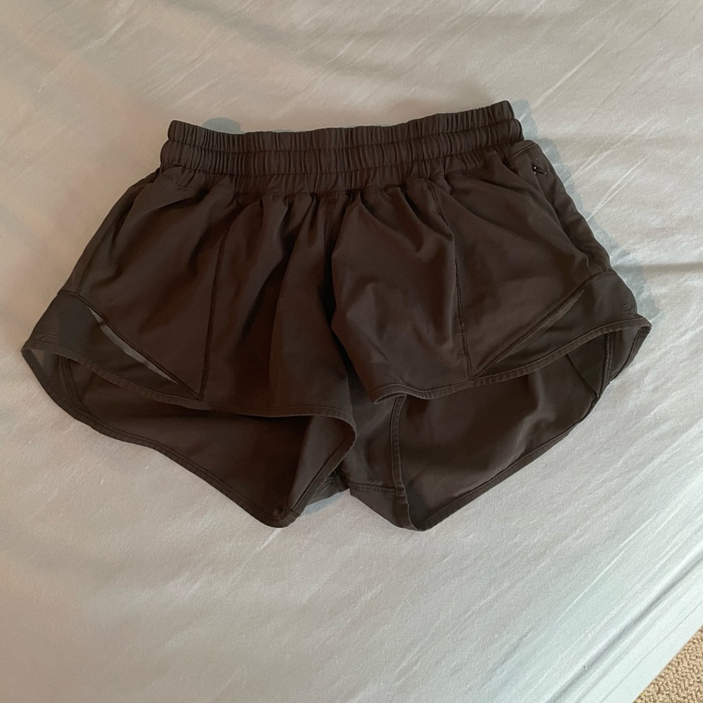 Lululemon Hotty Hot Short— 2.5 in